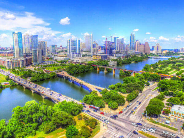 austin texas aerial over the lak Looking for a Mover in Austin? Here Are Some Tips.